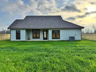 New construction Single-Family house 1099 White Tail Cv, Lexington, TX 78947 - image