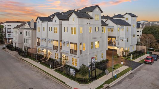 New construction Single-Family house 4024 Blossom St, Houston, TX 77007 - image