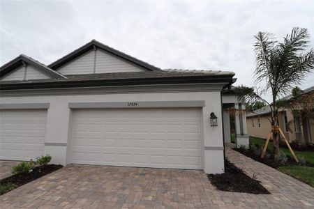 New construction Single-Family house 17974 Cherished Loop, Bradenton, FL 34211 - photo 0