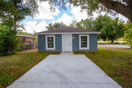 New construction Single-Family house 600 Sears Ave Ne, Winter Haven, FL 33881 - photo 0