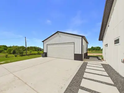 New construction Single-Family house 2015 Settlers Court Dr, Sealy, TX 77474 - image