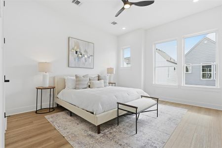 New construction Single-Family house 8918 Sunshine Laverne Ln, Houston, TX 77080 - image 11