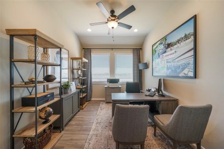 New construction Single-Family house 2702 Peach Valley Rd, Fulshear, TX 77423 plan Bradford - image 16