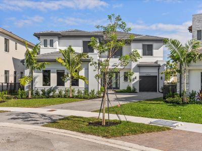 New construction Single-Family house 19701 Ne 16 Pi, Miami, FL 33179 - image