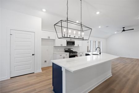 New construction Single-Family house 418 Kendall Crest Dr, Alvin, TX 77511 plan Avery - image 8