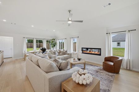 New construction Single-Family house 808 Tesslynn Ave, Godley, TX 76044 plan The Albany - image 12