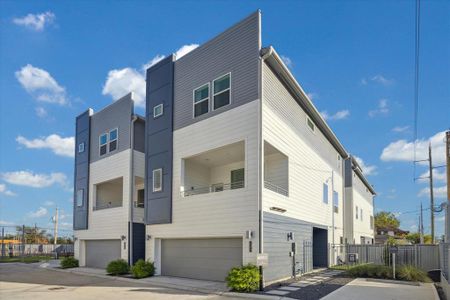 New construction Single-Family house 1804 Elysian Street, Houston, TX 77026 - photo 0