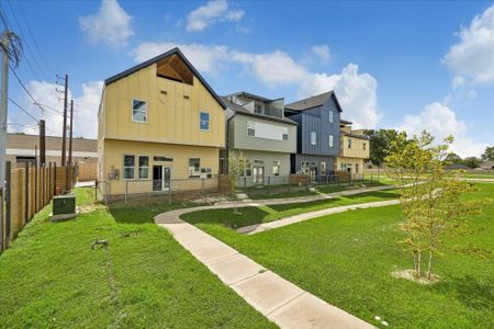 New construction Single-Family house 3902 Zina Wy, Houston, TX 77018 - image