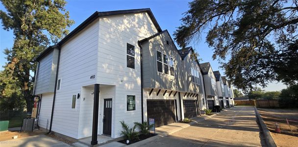 New construction Single-Family house 4922 Hoover St, Unit D, Houston, TX 77092 - image