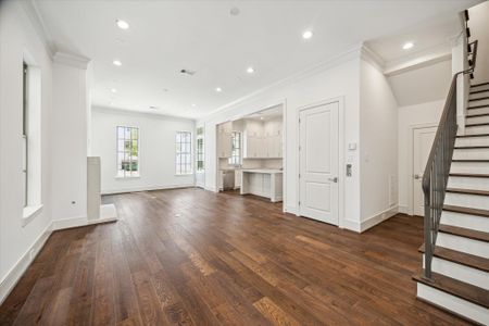 New construction Single-Family house 209 Sutton Row Pl, Houston, TX 77024 plan The Sutton - image 13