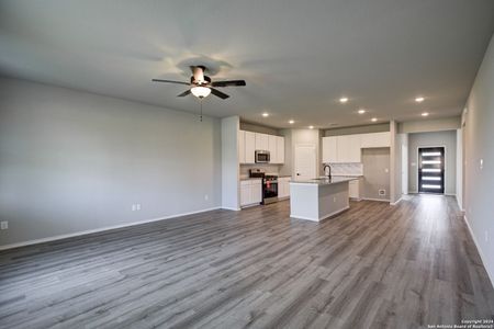 New construction Single-Family house 3417 Meteor Night, Converse, TX 78109 The Douglas B- photo 80 80