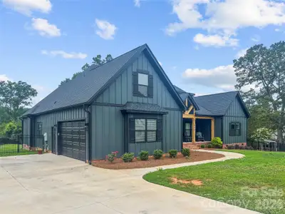 New construction Single-Family house 501 Edmunds Ln, Clover, SC 29710 - image