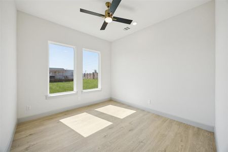 New construction Single-Family house 15851 Split Bark Ln, Frisco, TX 75033 plan Royale - image 8