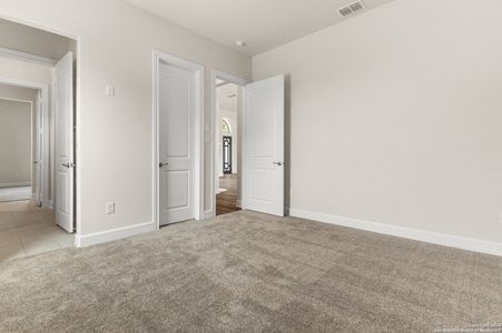 New construction Single-Family house 649 Legend Park Dr, Castroville, TX 78009 - image 15