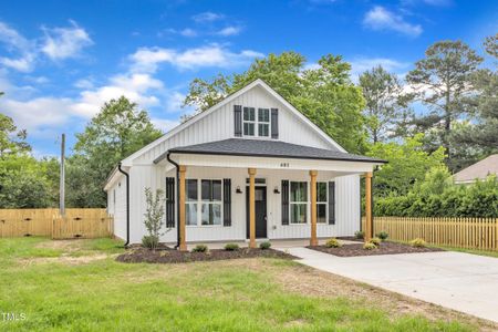 New construction Single-Family house 405 N Raiford St, Selma, NC 27576 null- photo 1 1