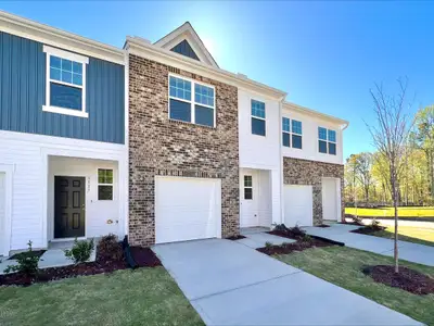 New construction Townhouse house 482 Colchester Ct, Moncks Corner, SC 29461 - image