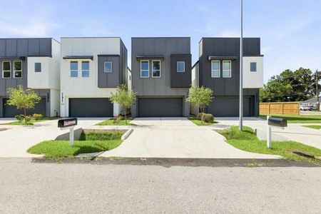 New construction Single-Family house 106 Luetta St, Houston, TX 77076 - image