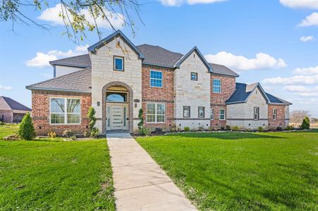 New construction Single-Family house 828 Mallard Pointe Dr, Grand Prairie, TX 75104 - image