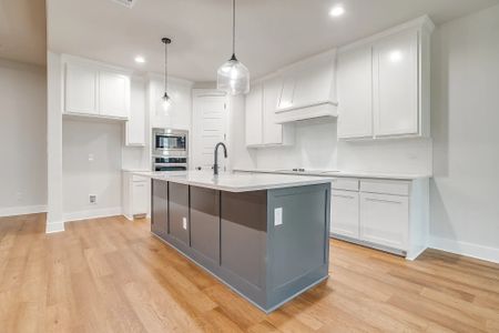 Matthews Farm by Elmwood Custom Homes in Venus - image 16