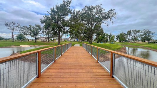 New construction Single-Family house 8014 Wandering Glider Dr, Fulshear, TX 77441 - image 17