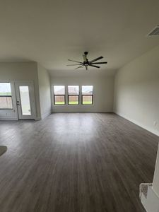 New construction Single-Family house 205 Reliance Rd, Godley, TX 76044 plan The Llano - image 9