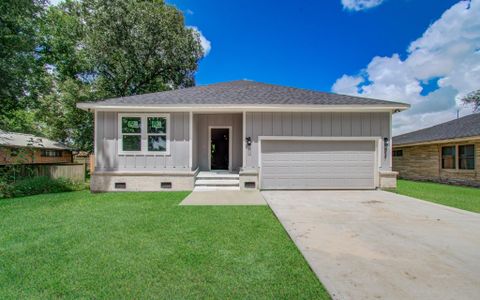 New construction Single-Family house 5447 N Shady Creek Dr, Houston, TX 77017 - image