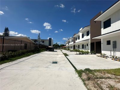 New construction Townhouse house 534 Northwest 7th Street, Unit 1, Florida City, FL 33034 - photo 69 69