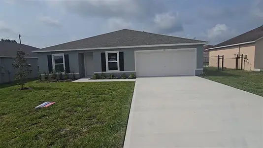 New construction Single-Family house 541 Lakeview Ct, Kissimmee, FL 34759 plan Royal - image