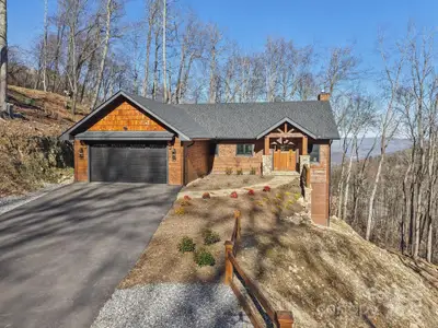 New construction Single-Family house 102 Iga Trl, Maggie Valley, NC 28751 - image