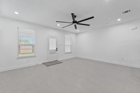 New construction Single-Family house 9021 Comal St, Houston, TX 77051 - photo 10 10