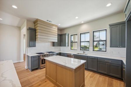 New construction Single-Family house 1020 Lake Breeze Dr, Waller, TX 77484 - image 15