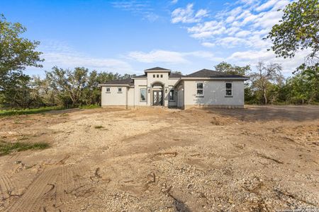 New construction Single-Family house 114 Cr 6875, Natalia, TX 78059 - image