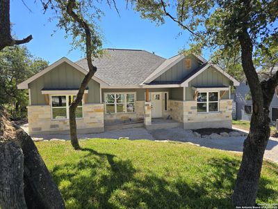 New construction Single-Family house 333 Oak Springs Drive, Canyon Lake, TX 78133 - photo 10 10