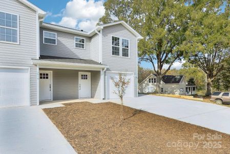 New construction Townhouse house 2012 Crown Point Dr, Albemarle, NC 28001 null- photo 1 1