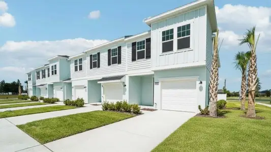 New construction Townhouse house 6844 Holcombe Down Dr, Zephyrhills, FL 33541 - image