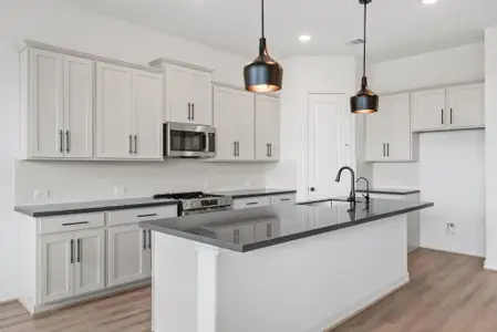 New construction Single-Family house 3921 Sterling Springs Ln, League City, TX 77573 plan Avery - image 4