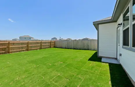 New construction Single-Family house 148 Green Berets Bnd, Jarrell, TX 76537 plan Gustine - image