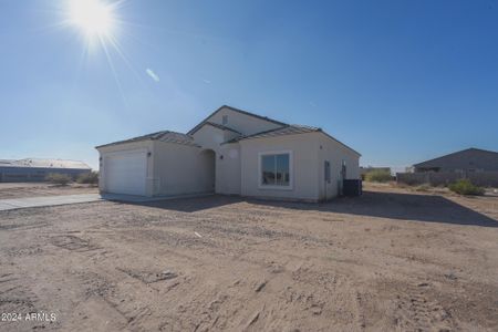 New construction Single-Family house 14594 S Padres Rd, Arizona City, AZ 85123 null- photo 1 1