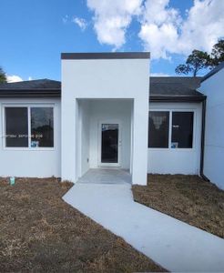 New construction Single-Family house 718 Robert Ave, Lehigh Acres, FL 33936 - image