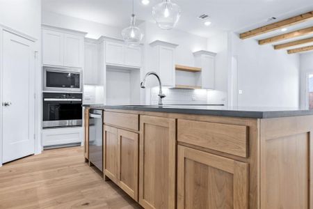 New construction Single-Family house 913 Beall St, Denton, TX 76207 - image 10