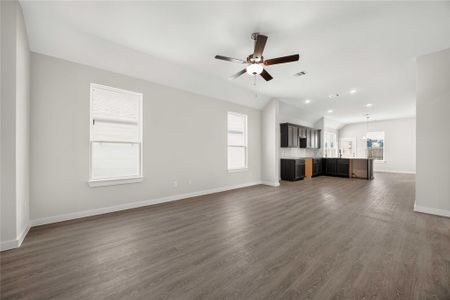New construction Single-Family house 11931 Avian Ave, Conroe, TX 77303 plan Juniper - image 15