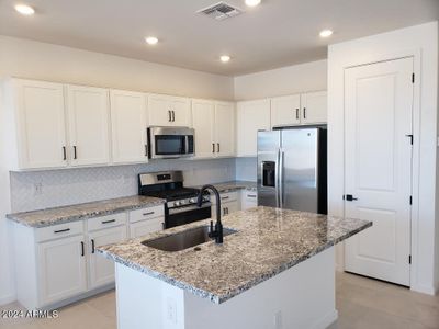 New construction Single-Family house 22362 W Burnett Rd, Surprise, AZ 85387 null- photo 2 2