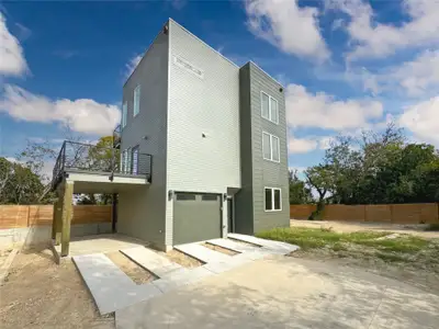 New construction Condo house 2309 Montopolis Dr, Unit 9, Austin, TX 78741 null- photo 0