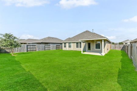 New construction Single-Family house 7607 Tramontana Ln, Baytown, TX 77523 - image