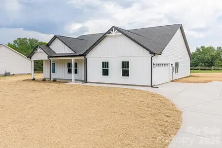 New construction Single-Family house 1349 Zeb Haynes Rd, Maiden, NC 28650 - image