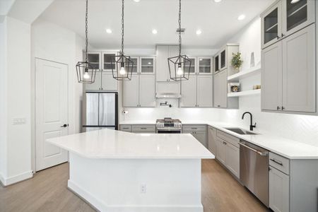 New construction Single-Family house 3506 Kensington Gardens Ln, Houston, TX 77055 null- photo 10 10