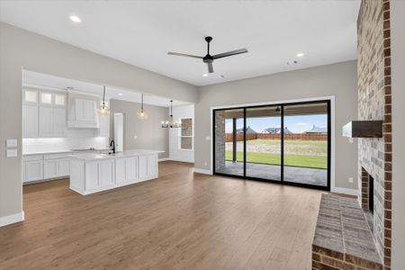New construction Single-Family house 136 Chapowits, Godley, TX 76044 plan The Longview - image 18