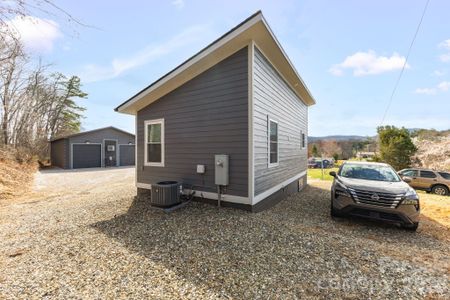 New construction Single-Family house 17 Red Leaf Rd, Asheville, NC 28806 - image
