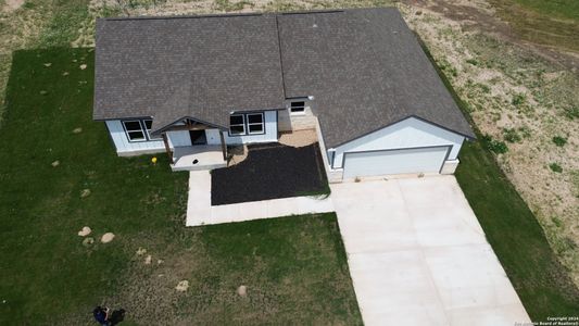 New construction Single-Family house 202 Colonial Lane, La Vernia, TX 78121 - photo 2 2