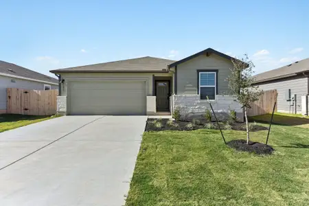 New construction Single-Family house 121 Honey Bee Rd, Jarrell, TX 76537 plan The Gage (801) - image